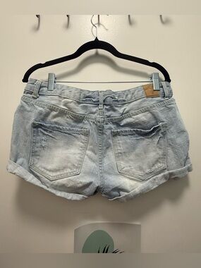 H&M Light Blue Distressed Roll-Cuff Denim Shorts